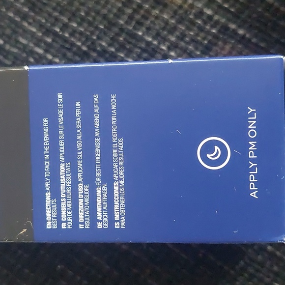 New makeup revolution night restore oil - Picture 2 of 4